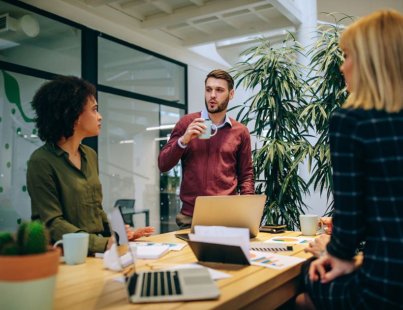 4 intervenciones positivas clave para el desarrollo organizacional y el bienestar de los equipos