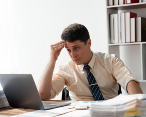 Liderazgo positivo creando un clima laboral saludable para reducir los factores de riesgo de burnout - ContextoCero